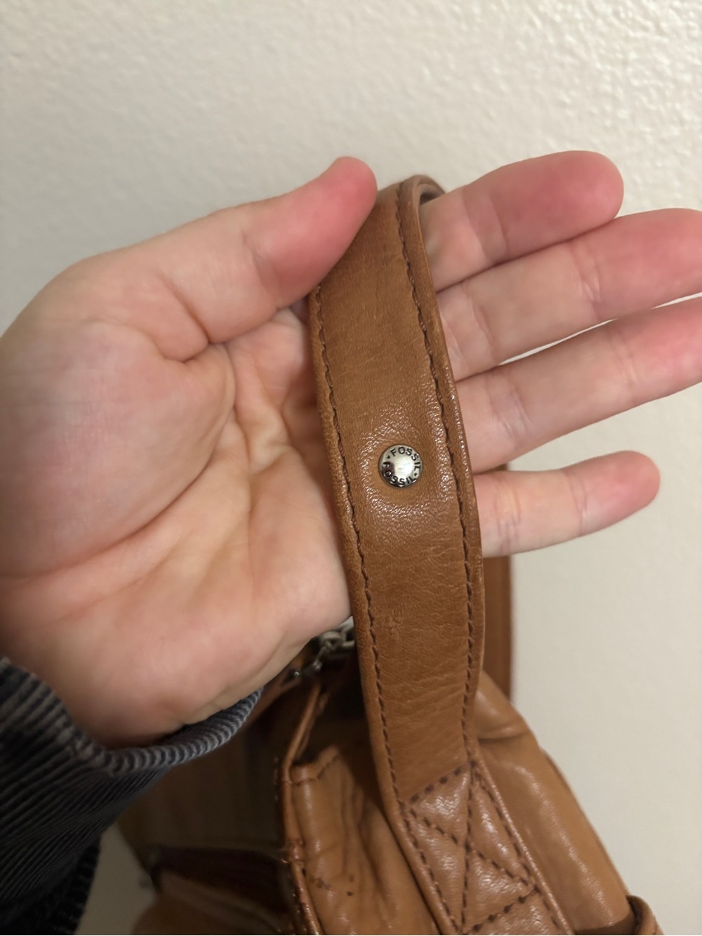 Vintage Leather Fossil Crossbody Medium Size Multiple Zipper Compartments Purse - Picture 9 of 12